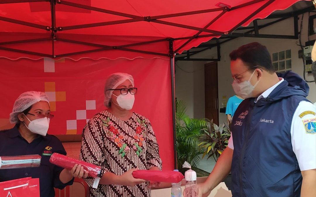 GOVERNOR ANIES BASWEDAN APPRECIATES BANK DKI MOBILE VACCINE PROGRAM