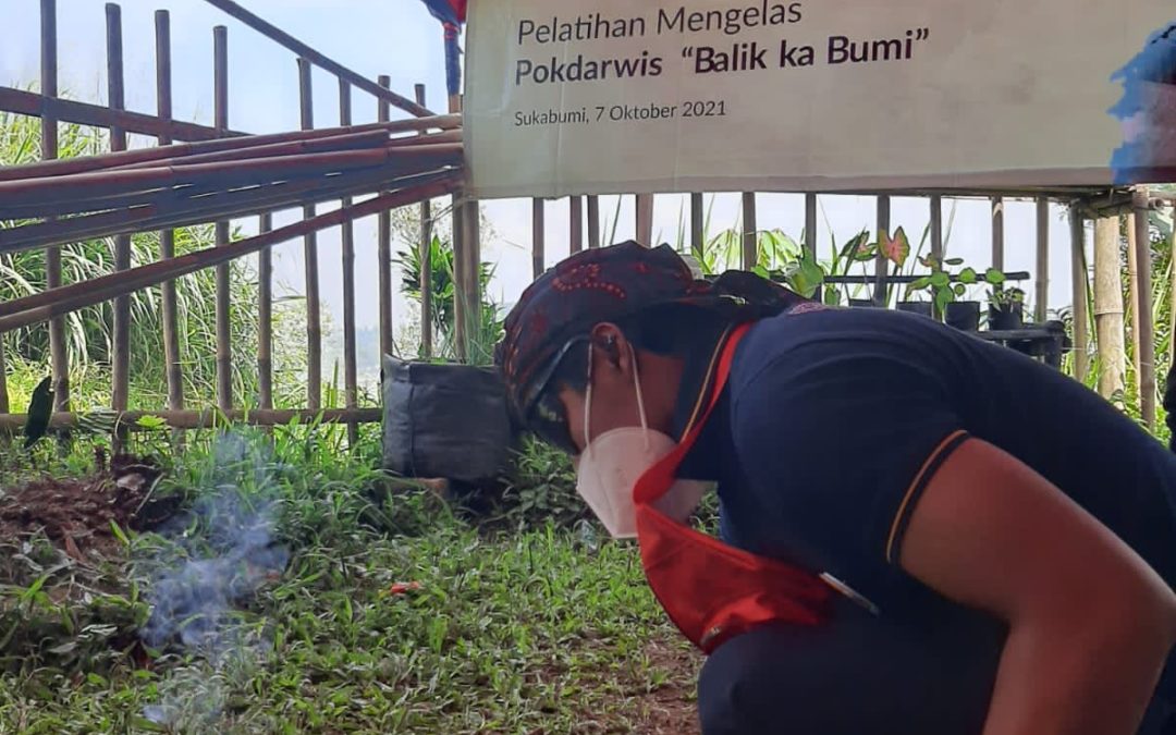 DESA WISATA BALIK KA BUMI ADAKAN PELATIHAN MENGELAS