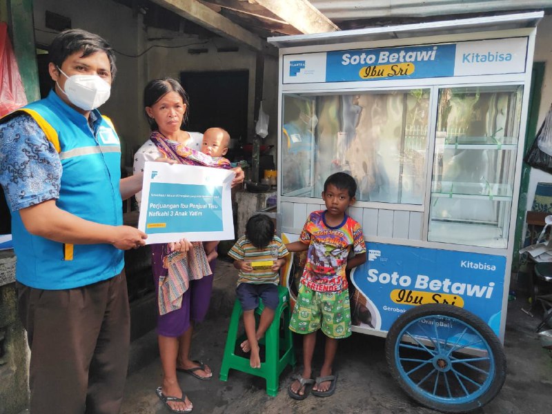 THE JOY OF IBU SRI, HER DREAM OF SELLING SOTO BETAWI HAS COME TO FRUITION