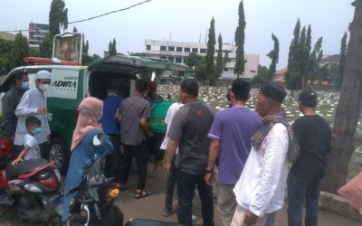 THE BODIES ARE DELIVERED BY AMBULANCE ADIRA FINANCE SHARIA AND FILANTRA